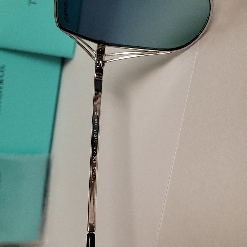 New ๐ฏ Authentic Tiffany&co sunglasses ๐ถ โค๏ธ ๐ ๐ - Picture 6 of 8